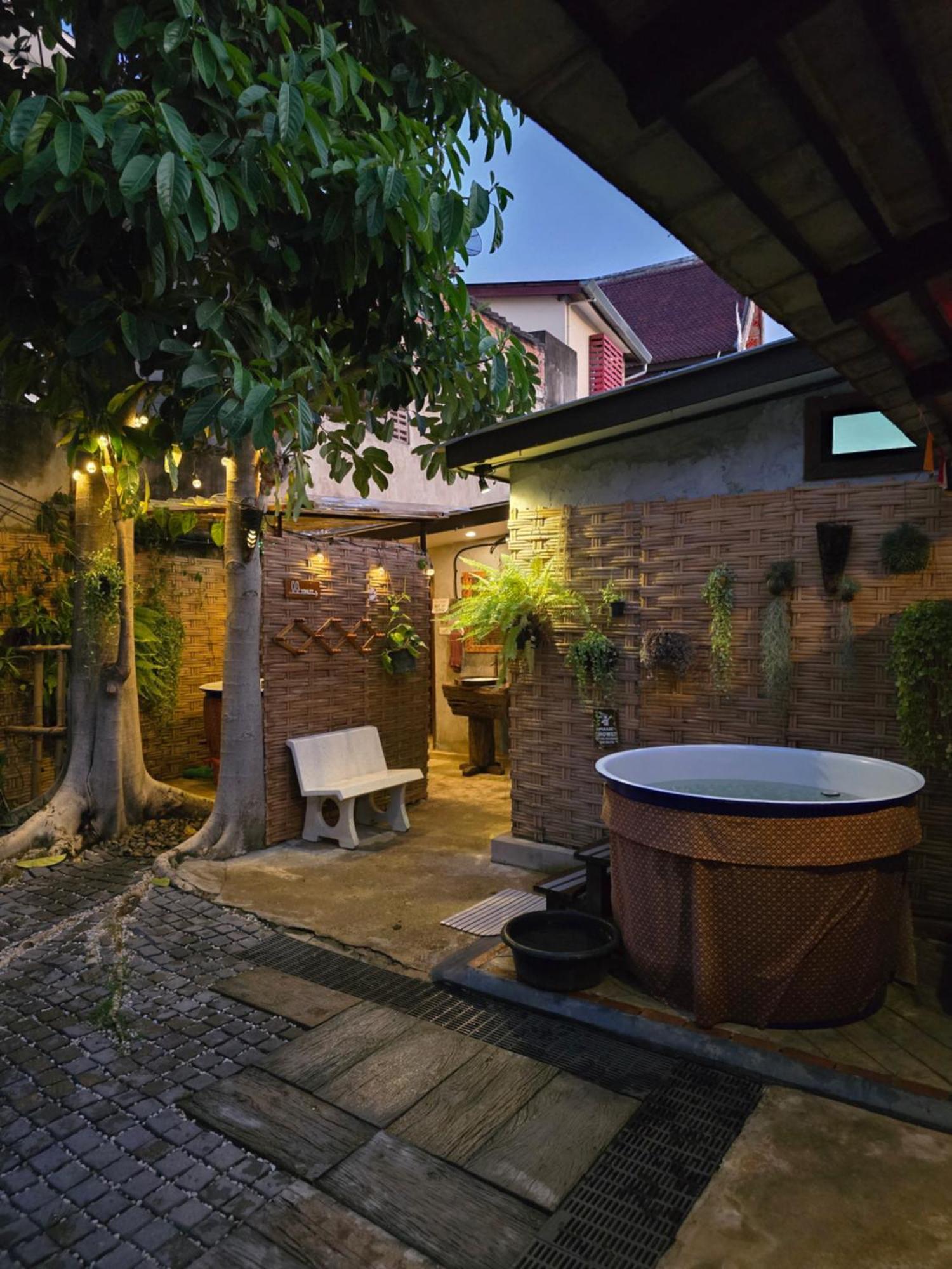 The Old City Rooms Chiang Mai Exterior foto